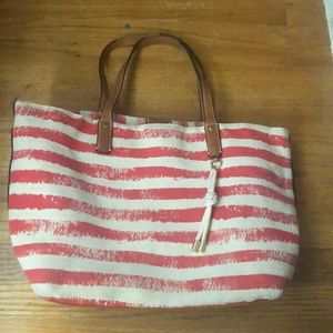 Red and cream tote bag.